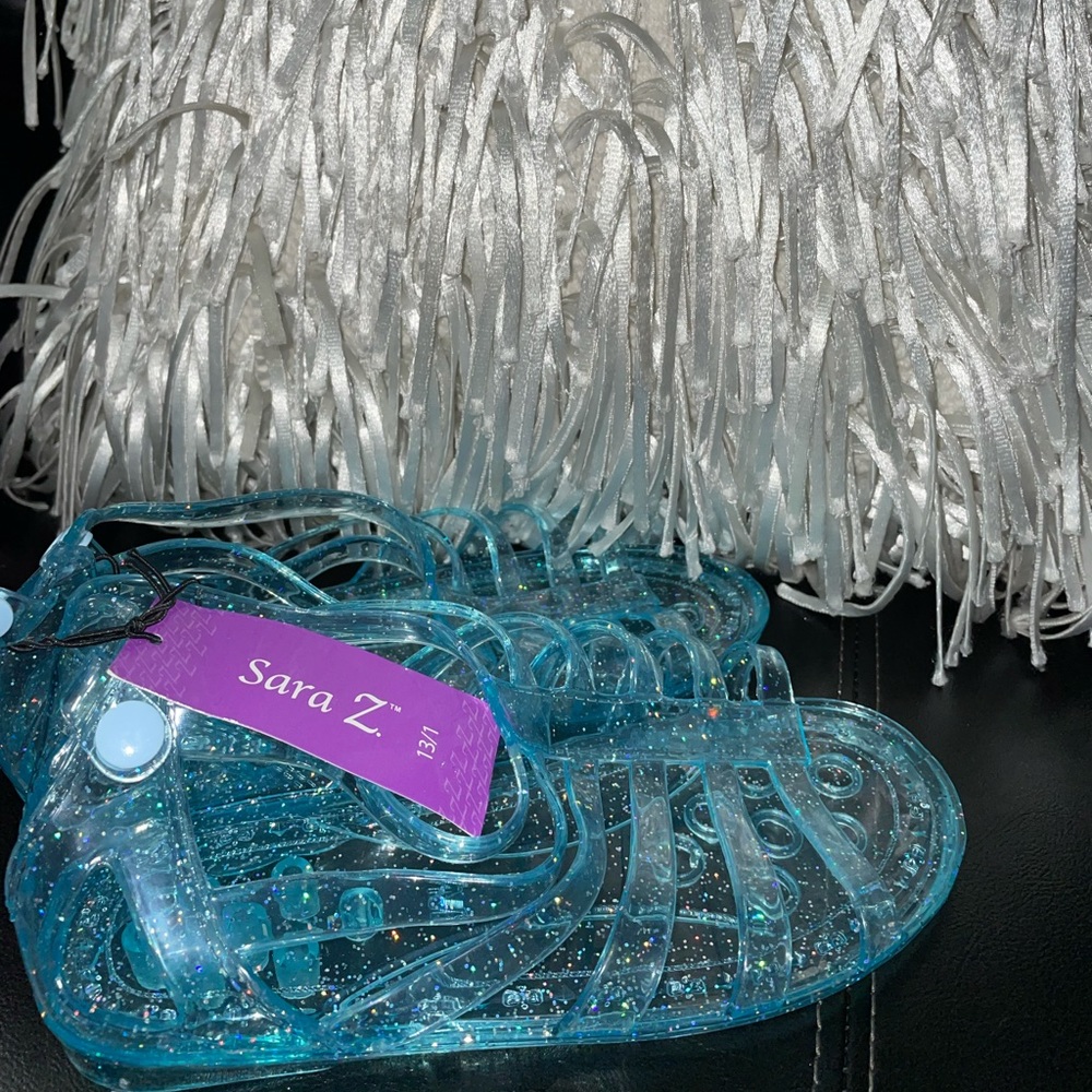 Brands new girl jellies size 13/1